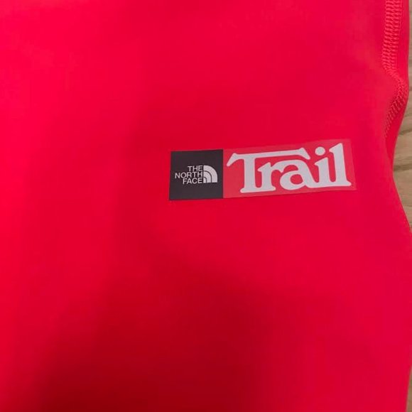 NWT $85 THE NORTH FACE Women XS Capri Leggings Tights Running Gym Yoga NEON PINK - Picture 12 of 15